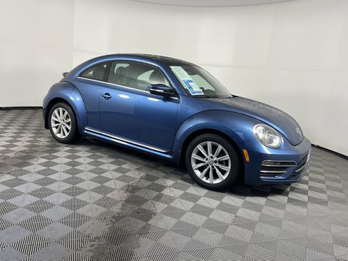 Used 2019 Volkswagen Beetle 2.0T SE image 7