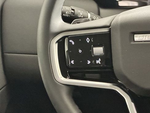 Used 2024 Land Rover Discovery Sport S image 15