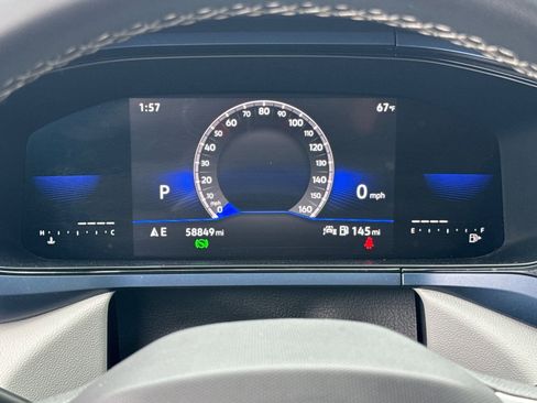 Used 2023 Volkswagen Taos SE image 24