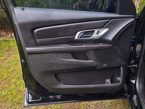 Used 2015 GMC Terrain SLT FWD image 25
