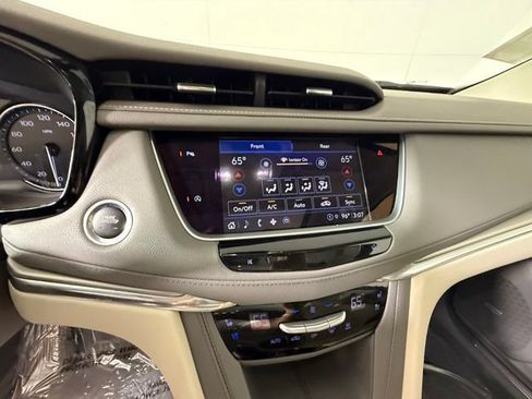 Used 2022 Cadillac XT5 Premium Luxury FWD image 24
