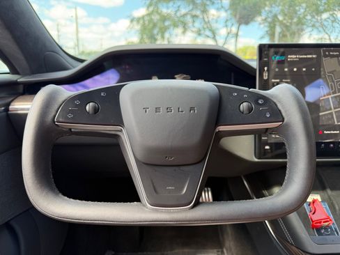 Used 2022 Tesla Model S AWD/4WD image 24