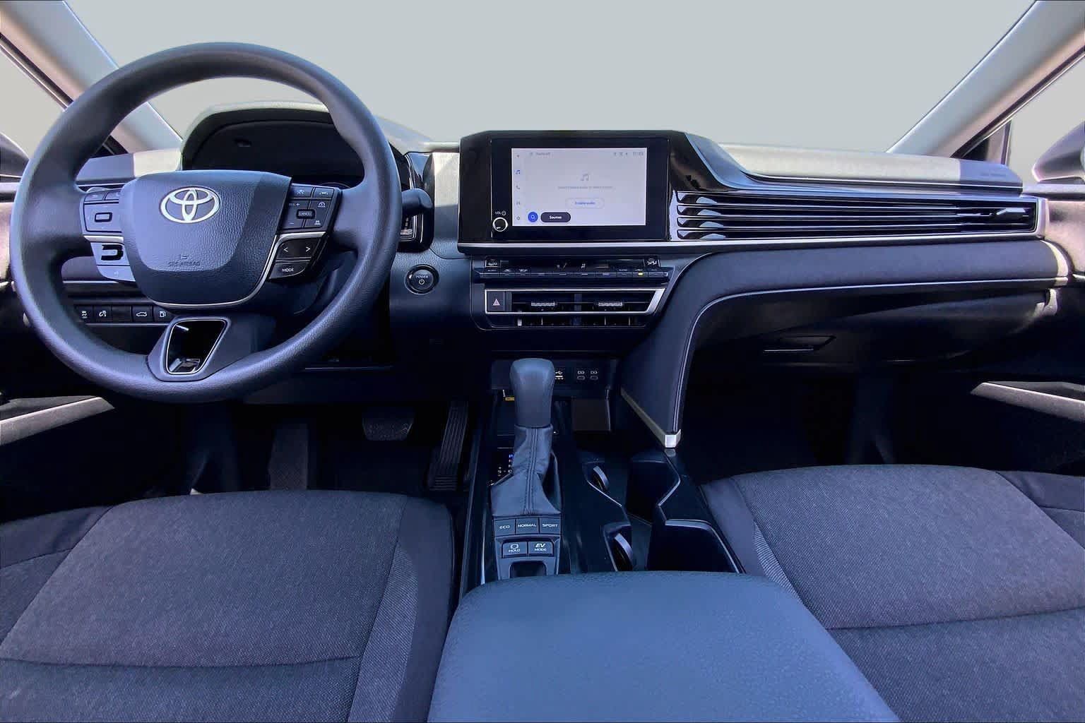 Used 2026 Toyota Camry LE FWD image 15