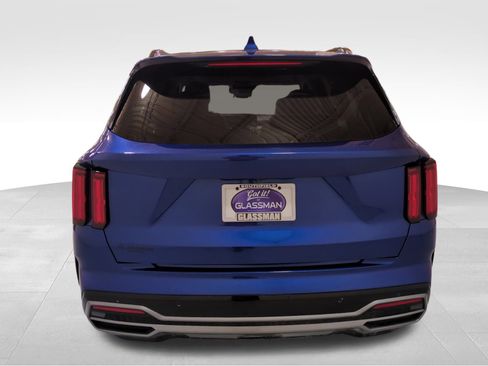 Certified 2023 Kia Sorento SX image 7