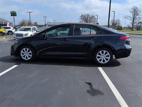 Certified 2025 Toyota Corolla LE image 4