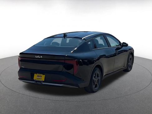 Used 2025 Kia K4 LXS image 12