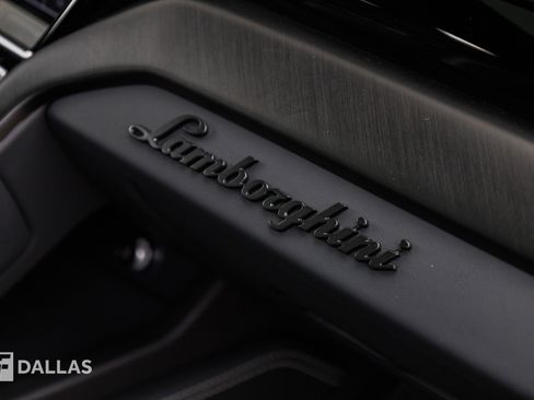 Used 2024 Lamborghini Urus S image 37