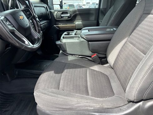 Used 2022 Chevrolet Silverado 2500 LT w/ Convenience Package image 9