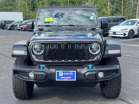 Used 2024 Jeep Wrangler Unlimited AWD/4WD image 2