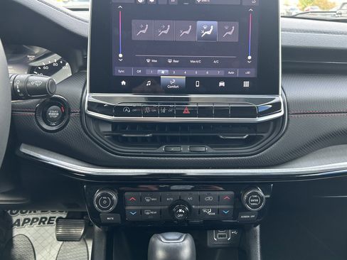 Used 2022 Jeep Compass Trailhawk image 27