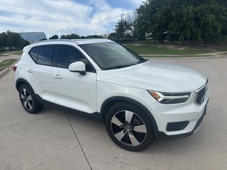 Used 2019 Volvo XC40 T5 Momentum AWD/4WD video 1