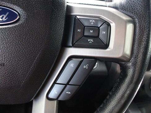 Used 2015 Ford F150 Platinum w/ Equipment Group 701A Luxury AWD/4WD image 34
