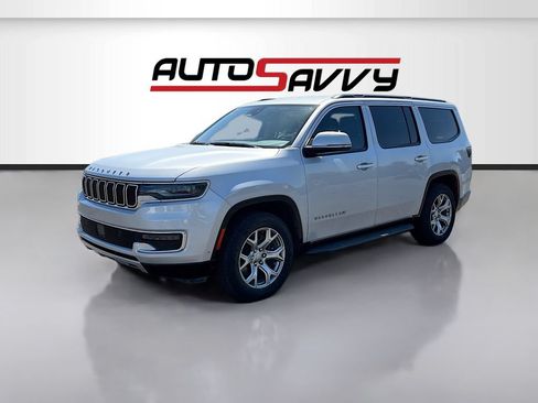 Used 2022 Jeep Wagoneer Series II AWD/4WD image 3