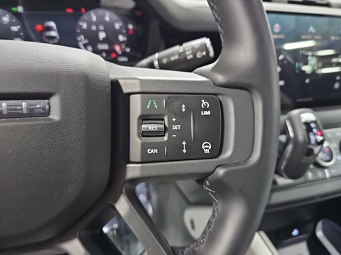 Used 2025 Land Rover Defender 90 X-Dynamic SE image 20