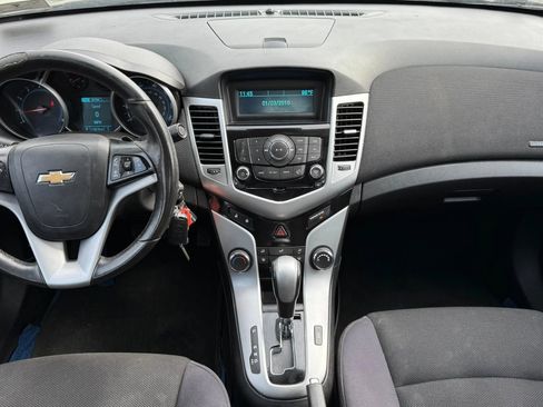 Used 2014 Chevrolet Cruze LT FWD image 15