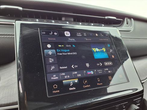 Used 2021 Jeep Grand Cherokee L Limited image 13