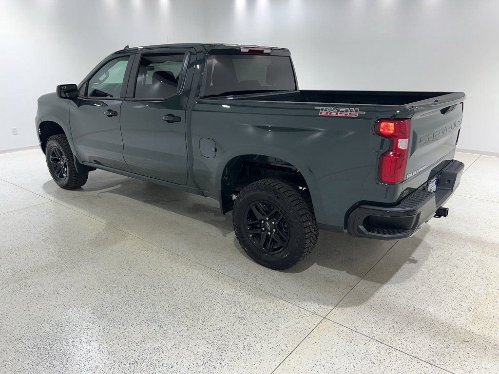 Used 2026 Chevrolet Silverado 1500 LT Trail Boss AWD/4WD image 3