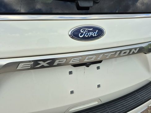 Used 2021 Ford Expedition Platinum RWD image 13