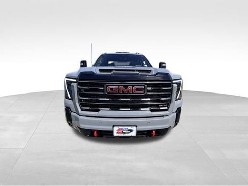 Certified 2025 GMC Sierra 2500 AT4 w/ Technology Package AWD/4WD image 3