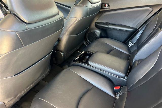Certified 2017 Toyota Prius Prime Advanced FWD image 4