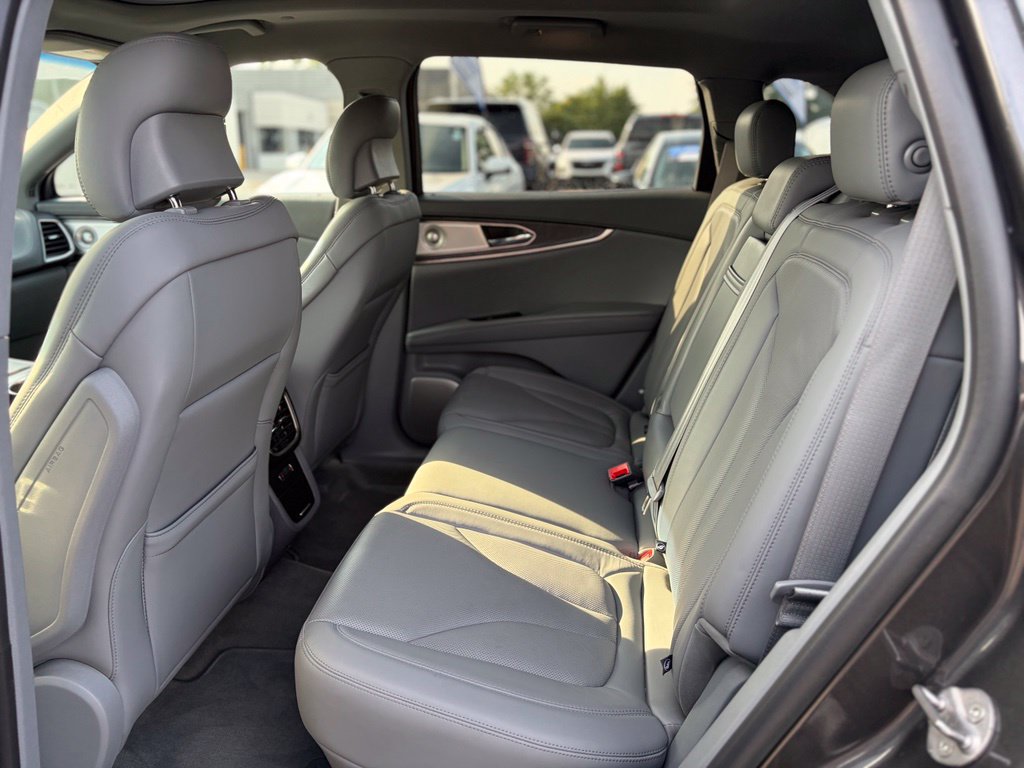 Used 2019 Lincoln Nautilus Reserve w/ Ultimate Package AWD/4WD image 13