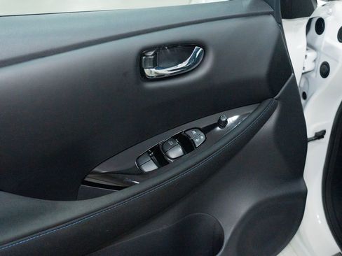 Used 2025 Nissan Leaf SV Plus image 14