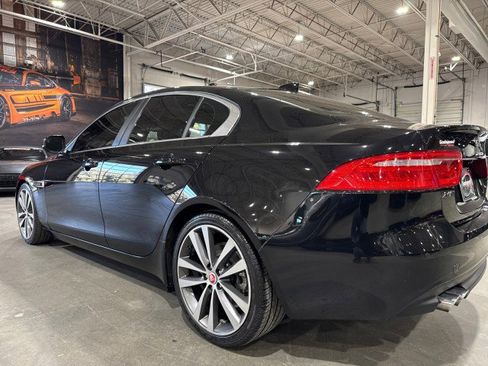 Used 2017 Jaguar XE Prestige image 38