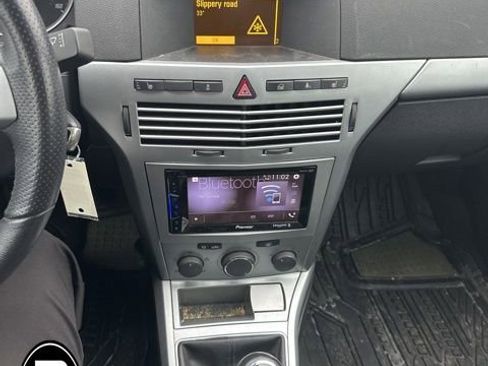 Used 2008 Saturn Astra XR w/ Premium Trim Package image 10