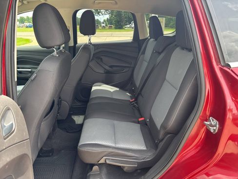 Used 2017 Ford Escape SE w/ SE Cold Weather Package AWD/4WD image 14