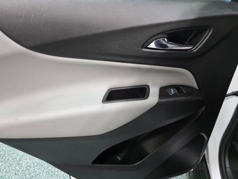 Used 2022 Chevrolet Equinox LS FWD image 20