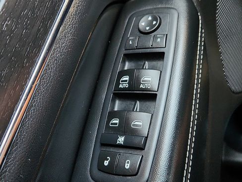 Used 2017 Jeep Grand Cherokee Limited w/ Luxury Group II RWD image 17