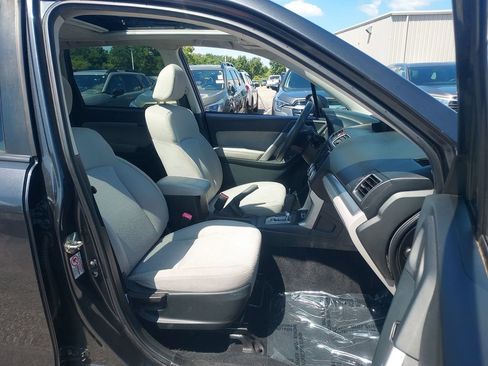Used 2017 Subaru Forester 2.5i Premium w/ All-Weather Package AWD/4WD image 32
