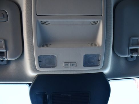 Used 2021 Ford Escape Titanium image 27