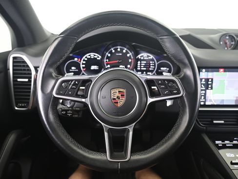 Certified 2020 Porsche Cayenne AWD/4WD image 35