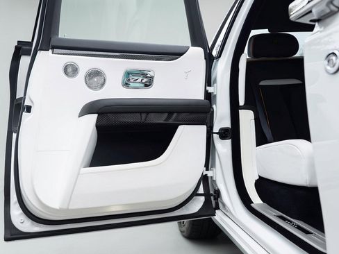 Certified 2023 Rolls-Royce Ghost Black Badge w/ Black Badge Ghost Package image 18