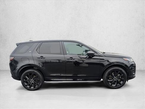 Used 2024 Land Rover Discovery Sport Dynamic SE image 4