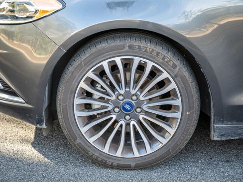 Used 2018 Ford Fusion Titanium image 11