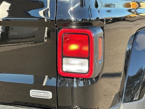 Used 2022 Jeep Gladiator Overland w/ Popular Equipment Package image 30