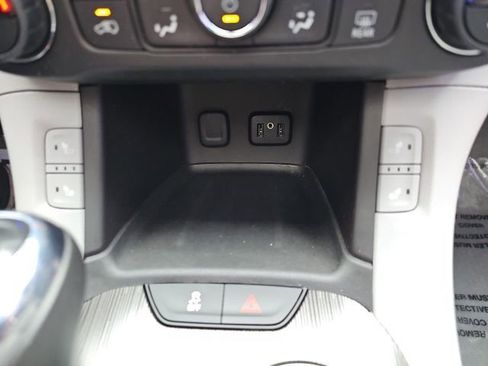 Used 2017 GMC Acadia SLT image 42