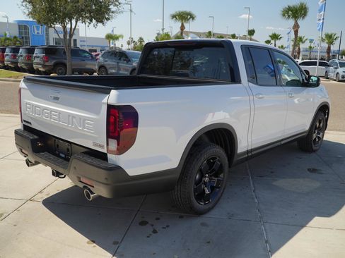 New 2026 Honda Ridgeline Black Edition image 5