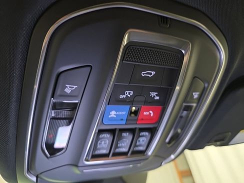 New 2025 Jeep Grand Cherokee Limited image 22