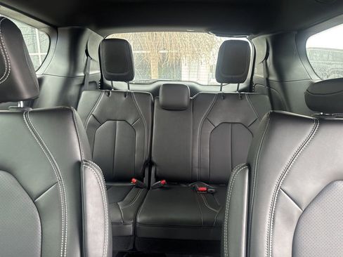 New 2026 Chrysler Voyager LX FWD image 16