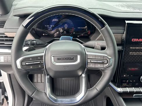 New 2026 GMC Acadia Denali w/ Super Cruise Package FWD image 22