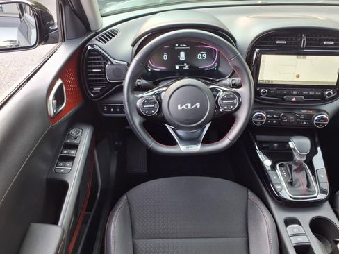 Used 2025 Kia Soul GT-Line w/ GT-Line Technology Package image 14