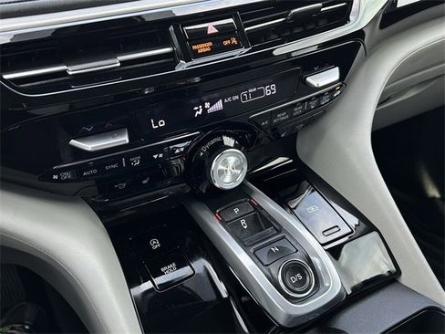 Certified 2024 Acura MDX FWD w/ Technology Package image 24