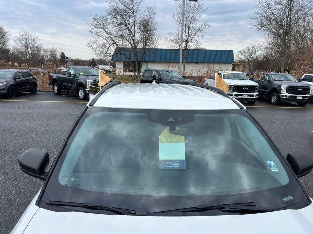 Certified 2022 Ford Explorer XLT w/ Equipment Group 202A AWD/4WD image 39