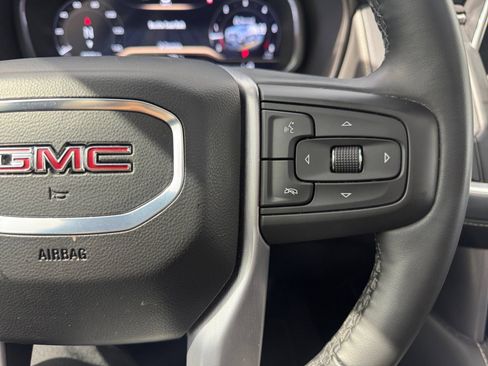 Used 2024 GMC Yukon XL SLT w/ SLT Luxury Package AWD/4WD image 22