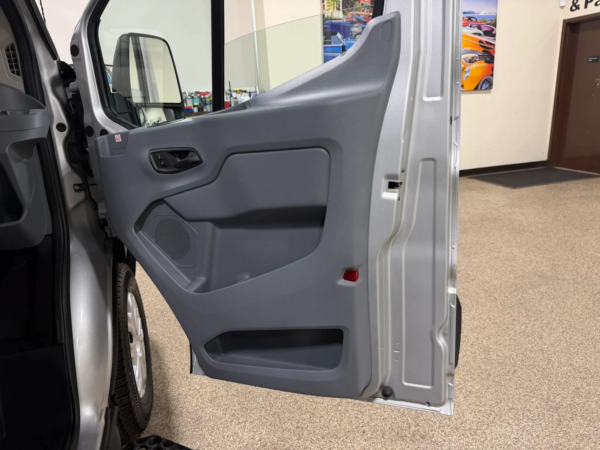 Used 2019 Ford Transit 250 148 Medium Roof RWD image 22