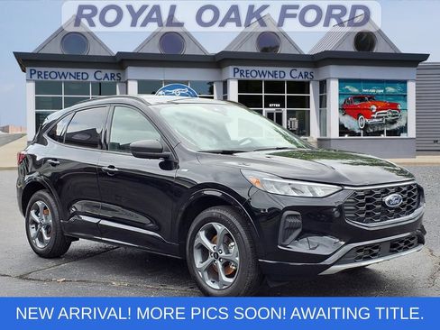 Certified 2024 Ford Escape ST-Line w/ Tech Pack #1 AWD/4WD image 1