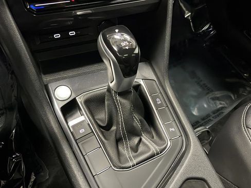 Used 2024 Volkswagen Tiguan SE R-Line FWD image 19